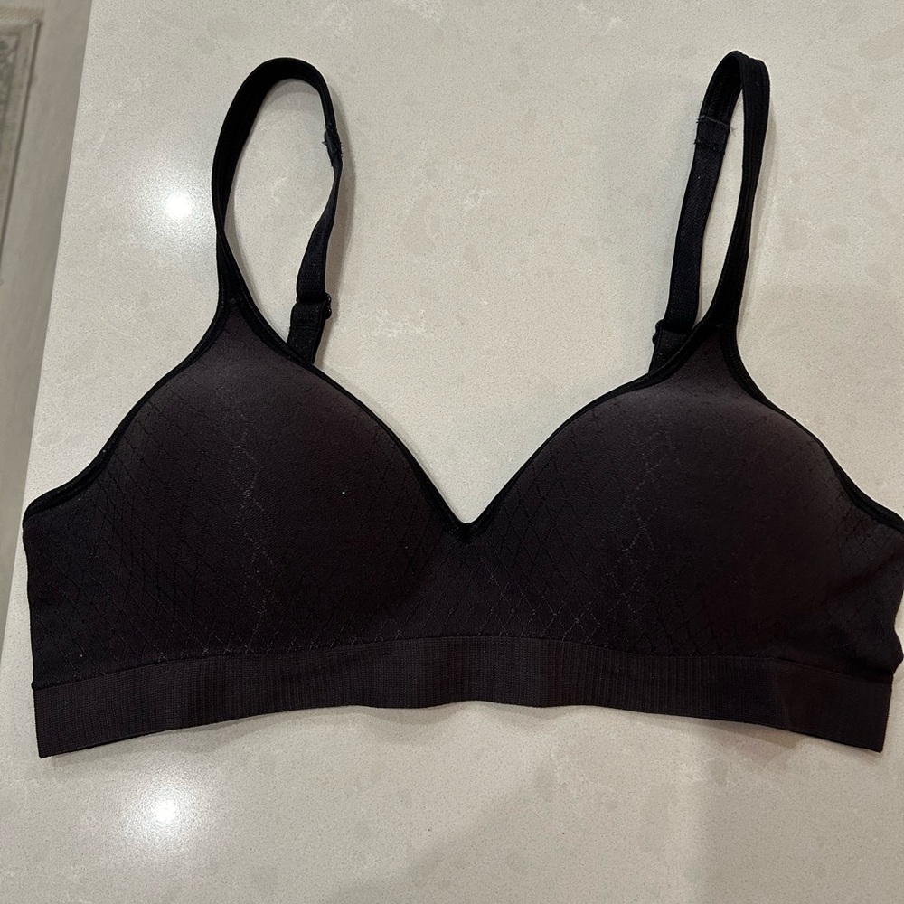 Hanes Ultimate Perfect Coverage ComfortFlex Fit Wirefree Bra DHHU08 NWOT Size S
